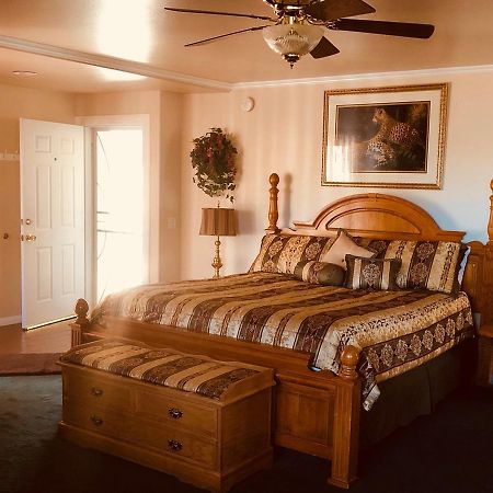 Giant Oaks Lodge Running Springs Экстерьер фото
