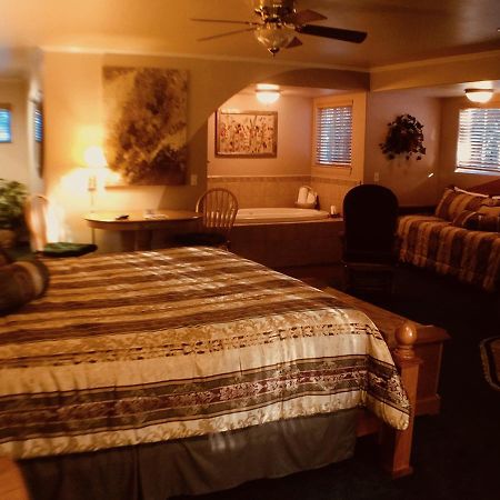 Giant Oaks Lodge Running Springs Экстерьер фото