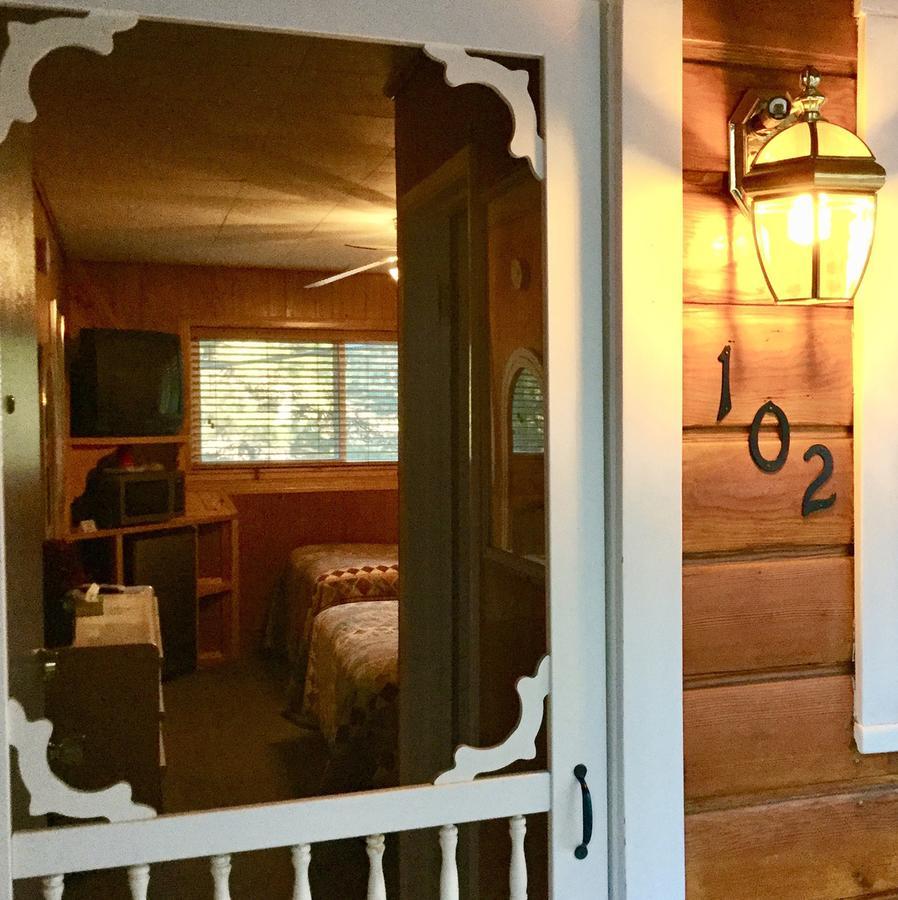 Giant Oaks Lodge Running Springs Экстерьер фото