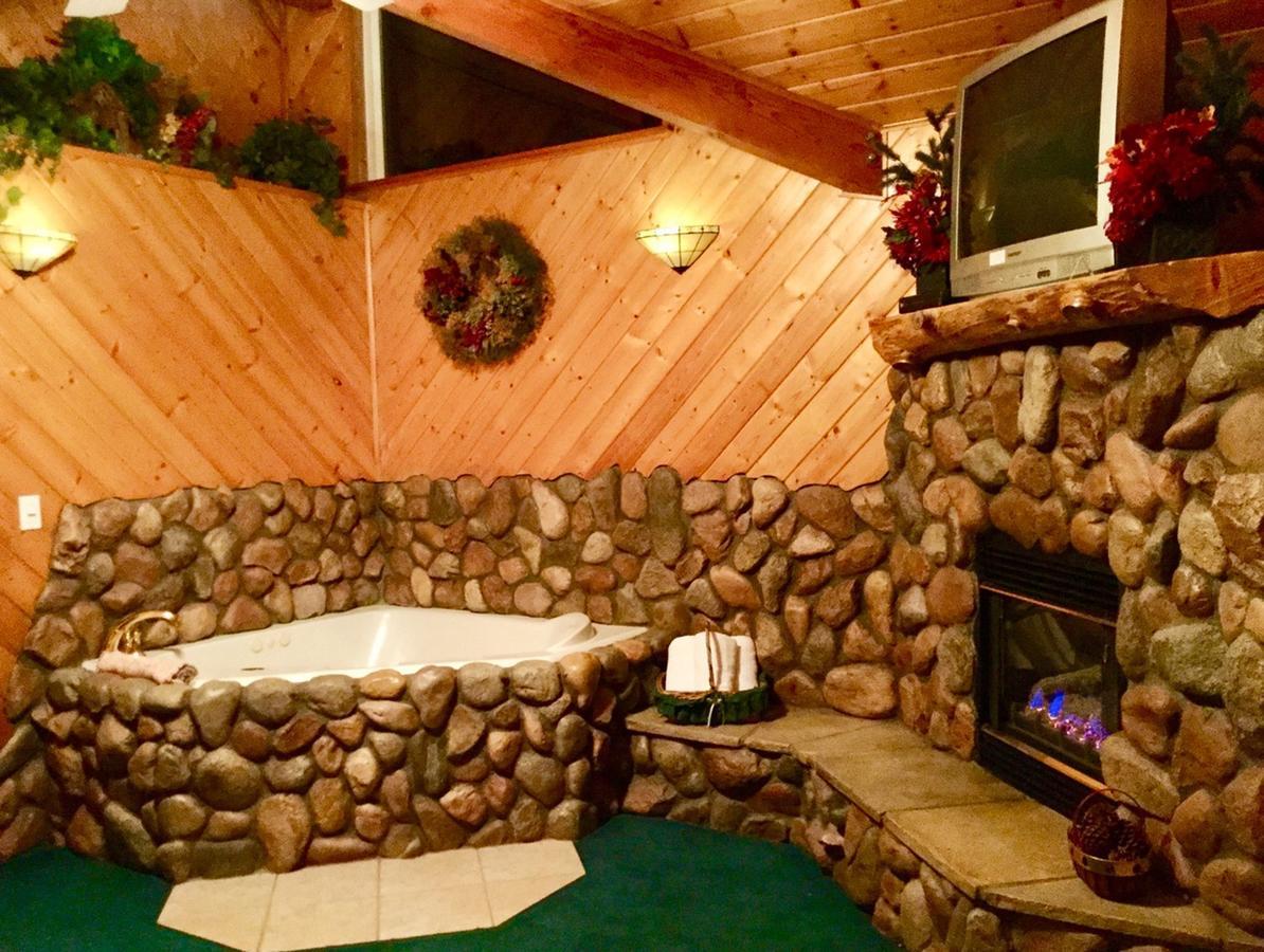 Giant Oaks Lodge Running Springs Экстерьер фото
