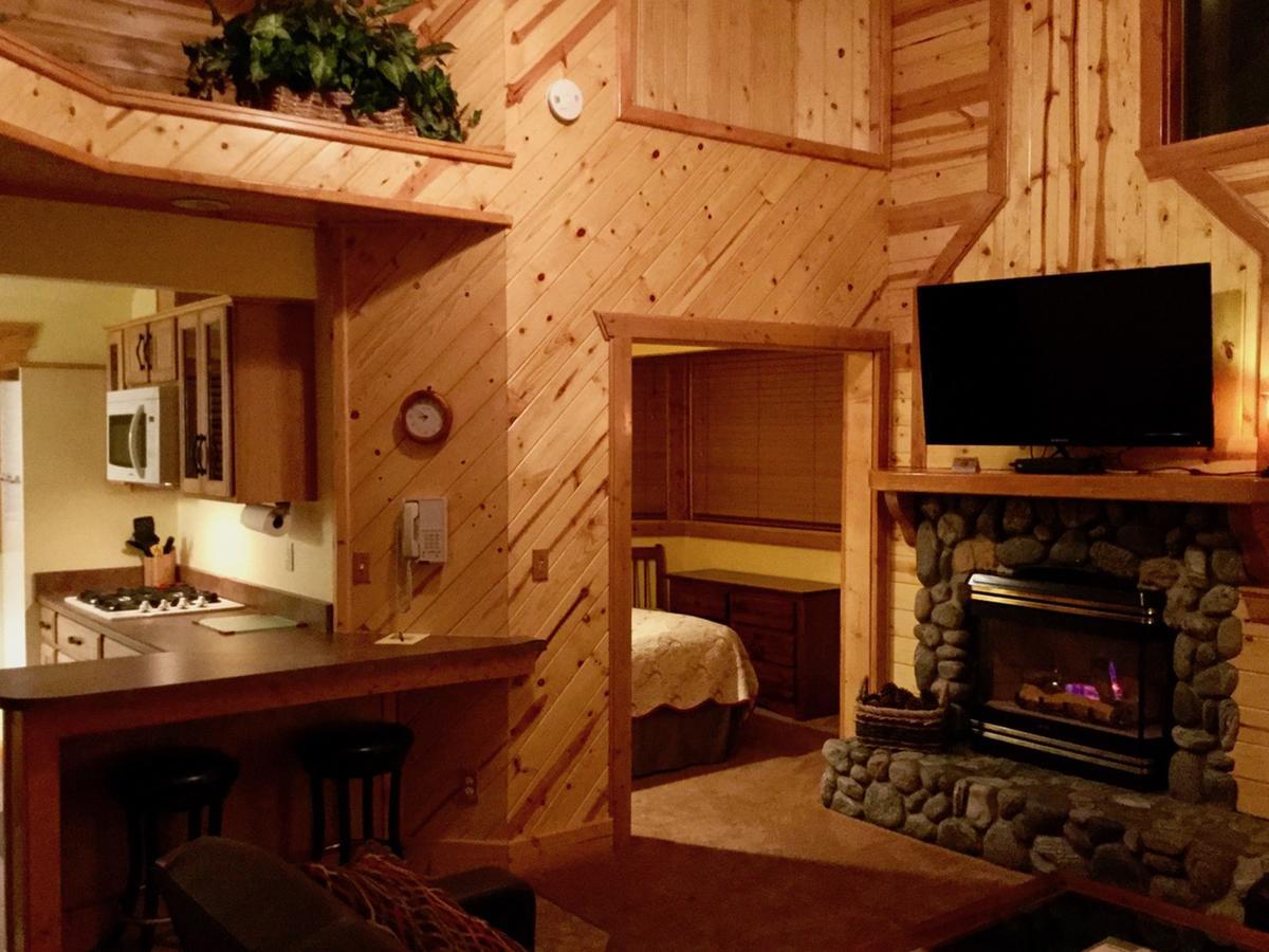 Giant Oaks Lodge Running Springs Экстерьер фото