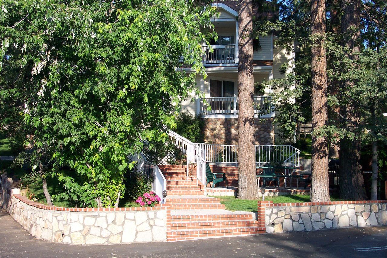 Giant Oaks Lodge Running Springs Экстерьер фото